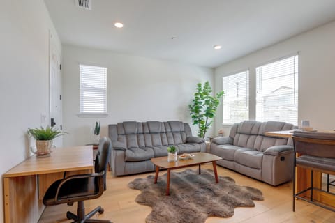 Woodland Vacation Rental | 1BR | 1BA | 2,000 Sq Ft | Steps to Enter