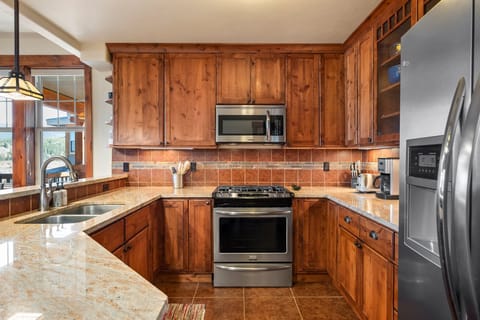 Fully Stocked Chef's Kitchen