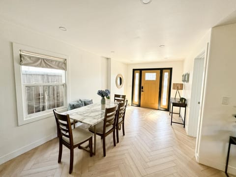 Entrance and Dining area