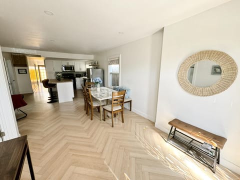 Entrance and Dining area