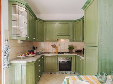 Cabinetry, Kitchen, Interior Design, Furniture, Wood, Flooring, Countertop, Cupboard, Kitchen Appliance, Home