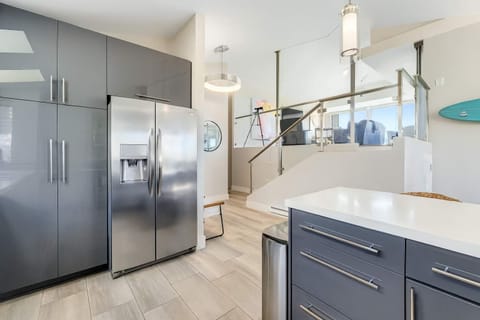 Easy, modern, and guest-ready—everything you need right at your fingertips.