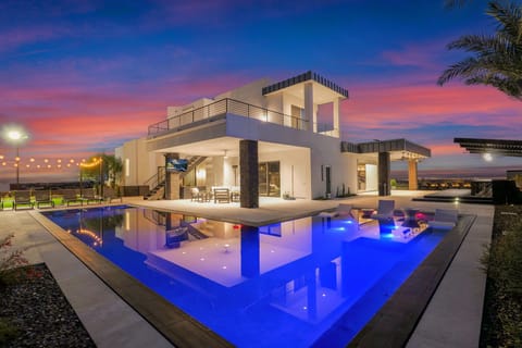 Vibrant dusks, electric nights. Discover your elevated peace.