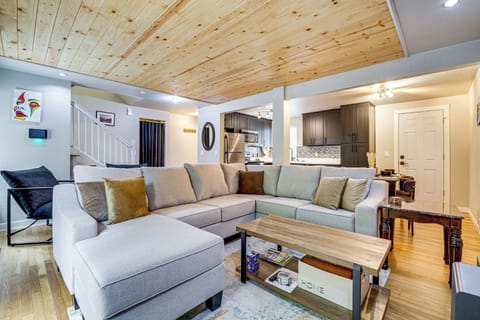 Lake Stevens Vacation Rental | 3BR | 1.5BA | 1,084 Sq Ft | Stairs Required