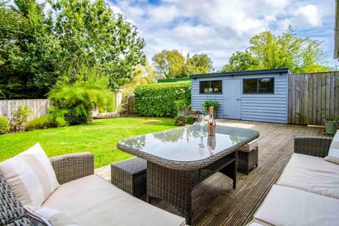 Marshmallow - 2 Bedroom Cottage - Oxwich (8335)