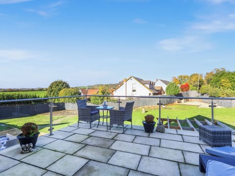 Sitting-out-area | High View House, Llandevaud