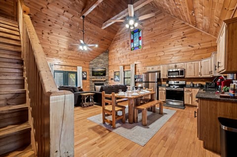 Large open floor plan to enjoy as a group or family