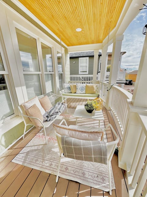 Front Patio Outdoor Living Room