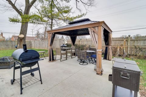 Patio | Charcoal Grill & 2 Fire Pits (Bring your own Charcoal & Wood) | Cooler