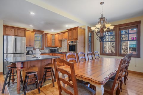 Dining Room, Dining Table, Furniture, Indoors, Table