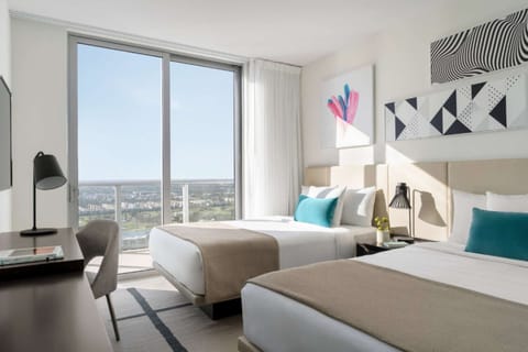 3 Bedroom Intracoastal/City View Guest Bedroom