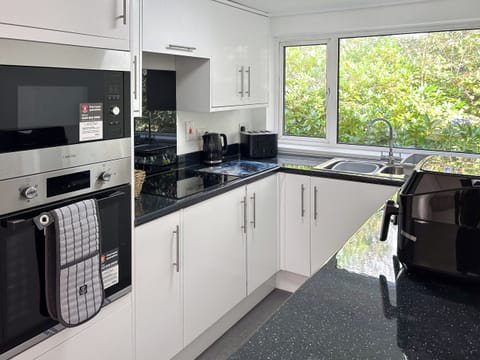 Kitchen | Revita, Egremont