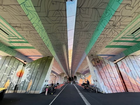 Multi-sport Activity Area called "The Spot" on the Marne, basketball courts, etc