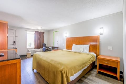 Bedroom. Interior and views may vary based on location and availability.