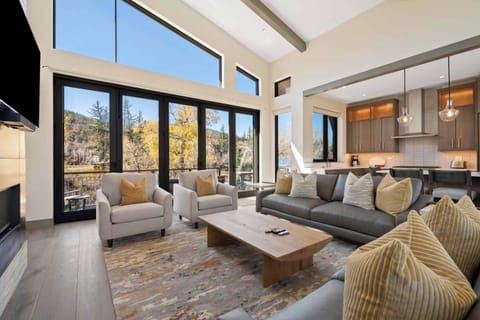 riverfrontresidence-3946_54881916601_o