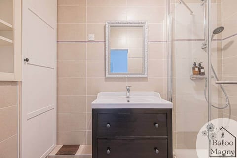 C84aaea6 050d 45f4 adc0 40dfe84f9bec