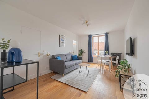 9f9bb049 b85d 4fc2 a7b3 be8d6f41c681