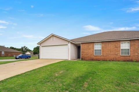 Corner lot with 4 parking spaces