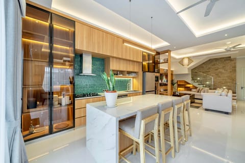 Luxury Bali 4Br Modern Villa Canggu Living Room Island Kitchen View