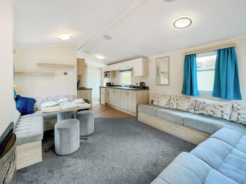 Open plan living space | Eskside Lodge, Brechin