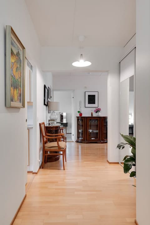 Elegant, timeless décor with wooden accents that blend comfort and style.