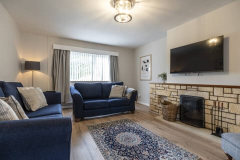 Living Room / Lounge