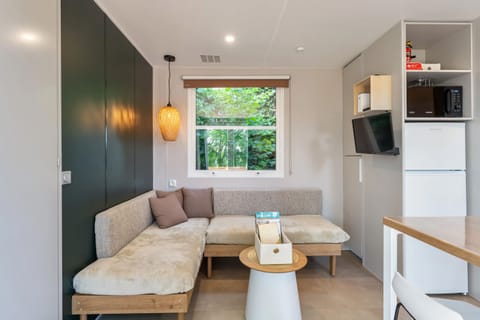 Camping Papillon Bouillon - Buena Vista - living room