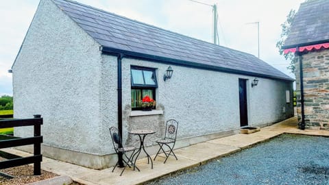 Lakeside Cottage at Muckno Lodge exterior