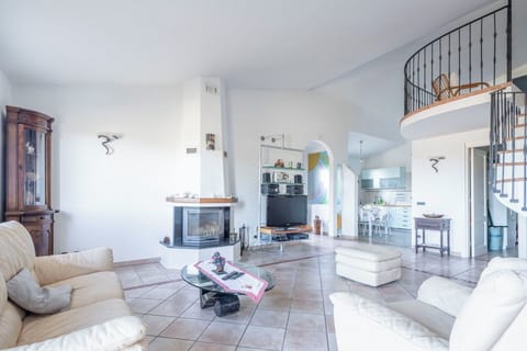 Autumn, Living Room, Spring, Summer