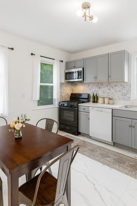 Fully equipped kitchen with all essentials to prepare home-cooked meals.