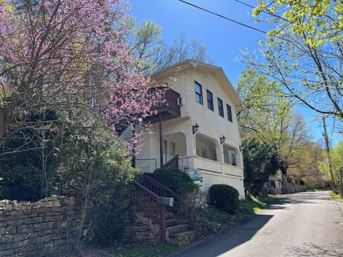 Eureka Downtown Suites