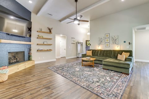 Bella Vista Vacation Rental | 3BR | 2BA | 1,800 Sq Ft | 1 Step to Enter