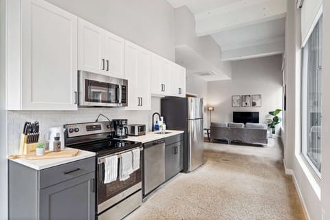 Unit 1: Fully equipped kitchen