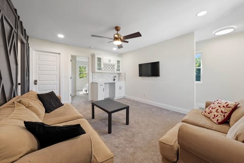 Enjoy watching TV in the modern living room