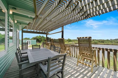 Book today and come relax on the charming porch