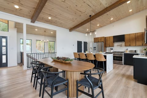 Seating for 8 at the dining table.