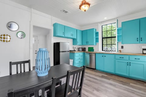 Fun and spacious eat-in kitchen