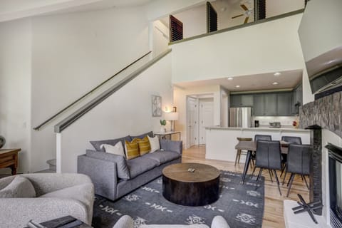 Spacious and stylish, the open living area blends comfort and character for effortless après-ski relaxation.