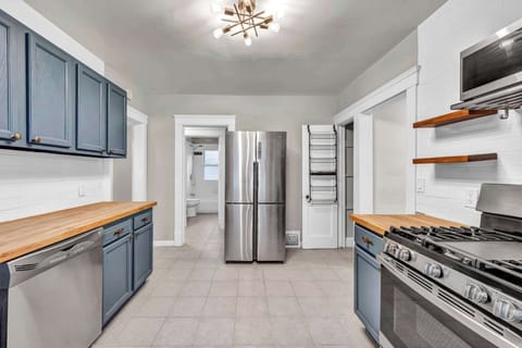 A bright and thoughtfully designed kitchen where modern style meets everyday comfort. Perfect for cooking, gathering, and making your stay feel effortlessly at home.