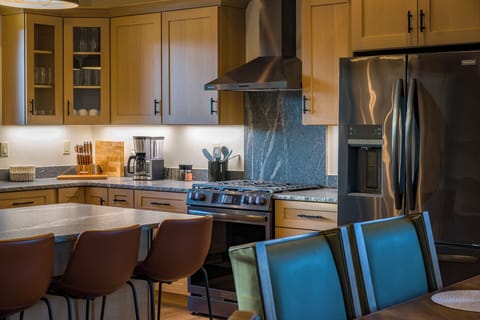 Elegant Modern Touches