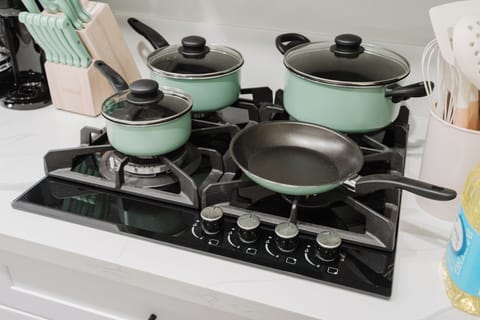 Fully equipped kitchen with a high-quality pan for all your cooking needs.