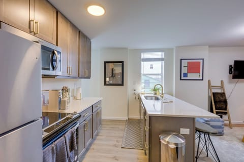 Kitchen | Keurig Coffee Maker | Toaster | Cooking Basics