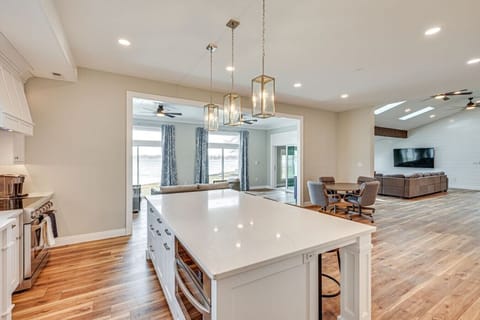 Bright Kitchen | Large Island with Seating | Pendant Lighting | Perfect for Casual Dining & Conversation