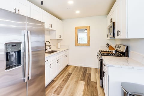 Kitchen | Keurig Coffee Maker | Cooking Basics | Blender