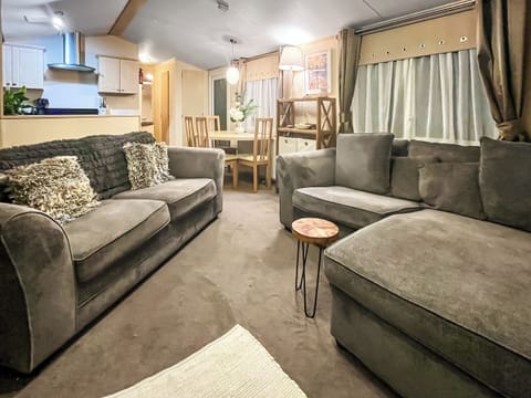 Open plan living space | Tay Lodge, Lochlands Caravan Park