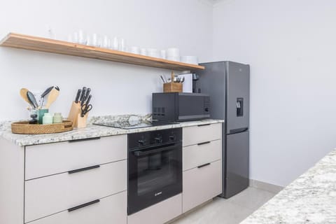 Kiandra Bantry Bay 3-Bed – Steps from Promenade (33397)