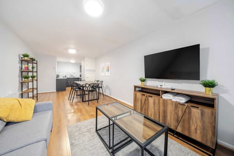 Apartment 10 Stanley Street, Liverpool - Host & Stay