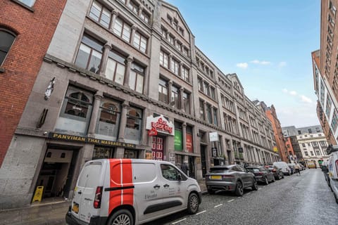 Apartment 5 Stanley Street, Liverpool - Host & Stay