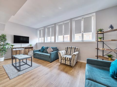 Apartment 8 Stanley Street, Liverpool - Host & Stay