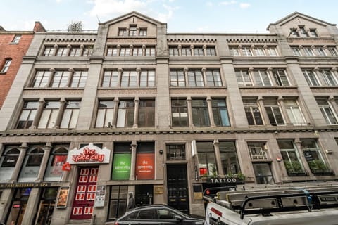 Apartment 8 Stanley Street, Liverpool - Host & Stay